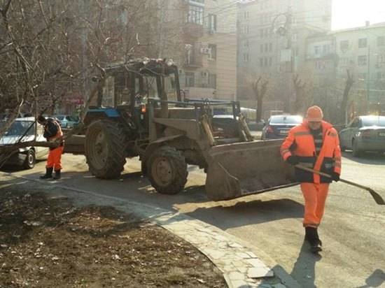 В Волгограде за день с Советской вывезли 20 тонн песка и грунта