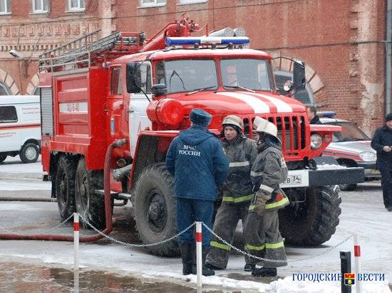В центре Волгограда в подвале трехэтажки едва не сгорел человек
