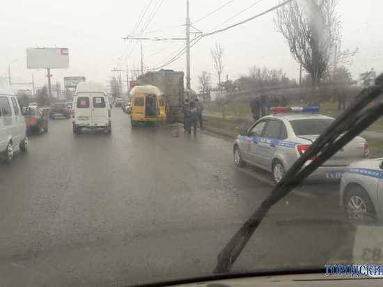 Попавшая в аварию волгоградская маршрутка отсутствовала в реестре легальных перевозчиков