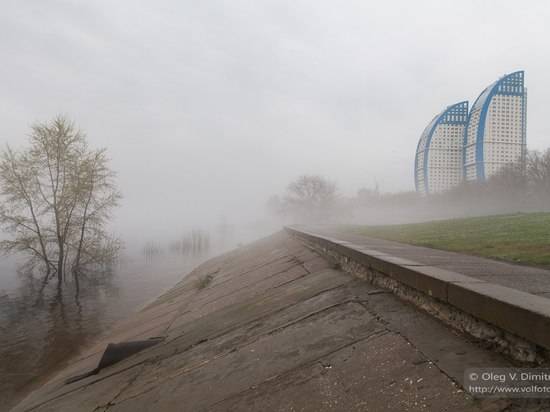 На Волгоград опустился туман