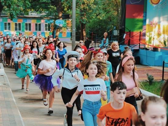 Летом в Волгограде будут работать 120 пришкольных лагерей