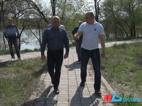 Глава Волгограда Виталий Лихачёв совершил поездку в Красноармейский район