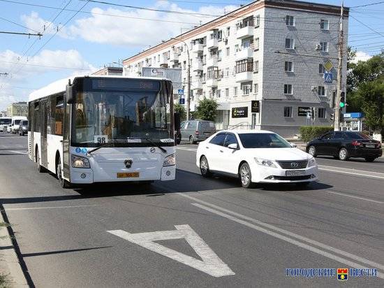 Дороги в центре Волгограда открыли для проезда транспорта