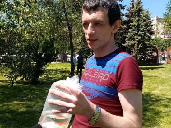 В пруд на Центральной набережной запустили рыбок