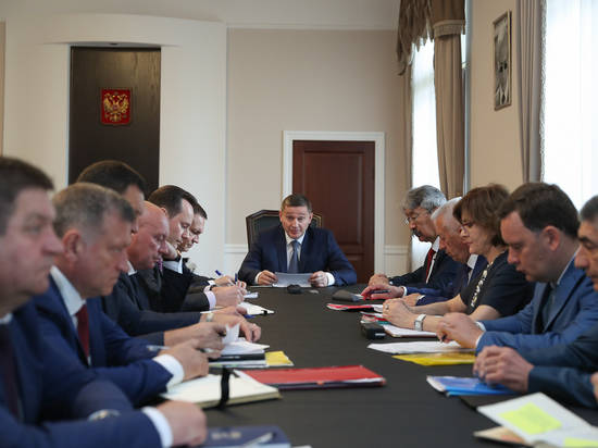 Андрей Бочаров поставил задачи по завершению посевной