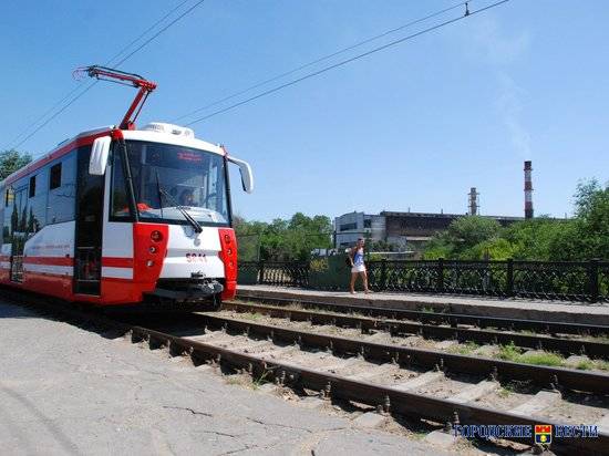 Волгоградским трамваям из-за подозрительного предмета пришлось скорректировать маршрутТранспорт трамвай