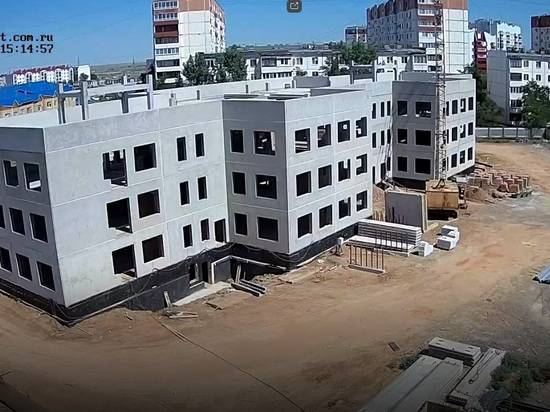 Стройка трех детсадов в Волжском идет по графику