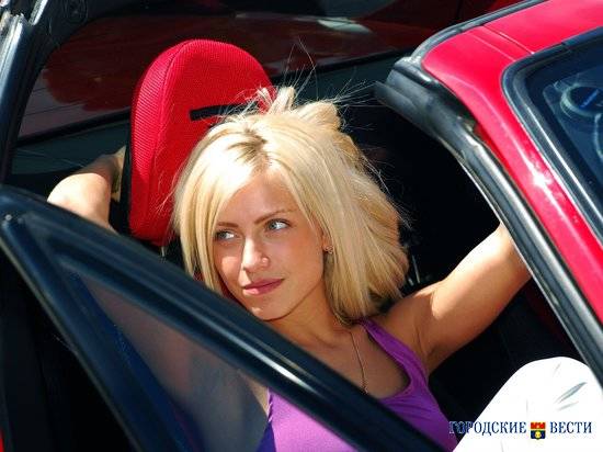 В Волгограде алиментщика «сдали» фото девушки и ее машины