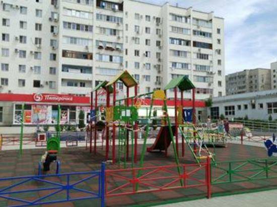 В Волжском у ТЦ «Дружба» откроют новую детскую площадку