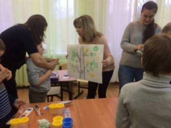 Детям-аутистам в Волжском помогает проект "Научи меня жить"
