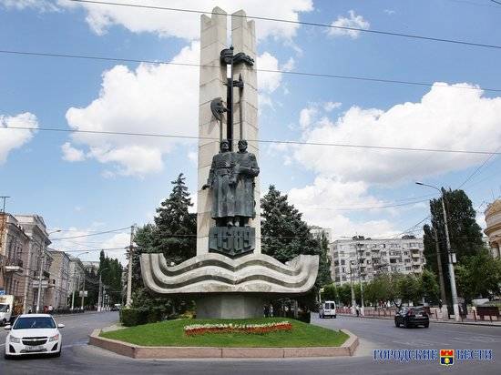 К юбилею Волгограда обновят памятник основателям Царицына