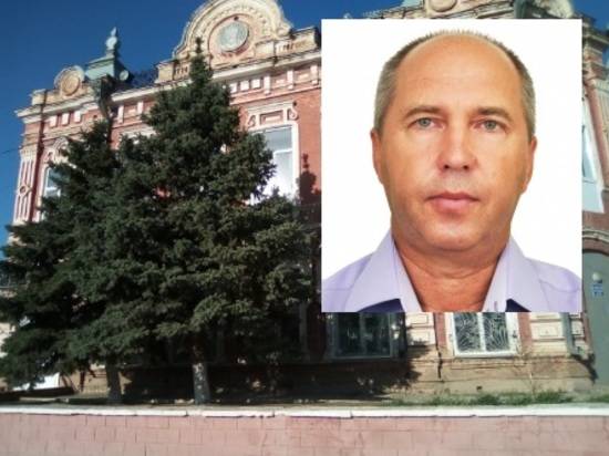 В Волгоградской области глава Ленинского района ушел в отставку