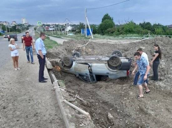 В Советском районе Волгограда машина рухнула в котлован