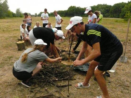 Волгоградские школьники прошли курс юного туриста
