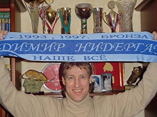 Волгоградские болельщики в интернете поздравили Владимира Нидергауса с днем рождения