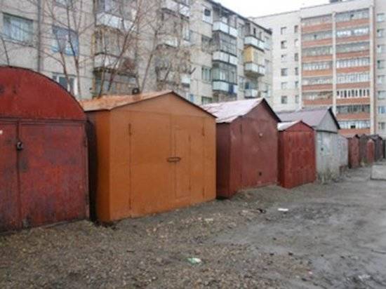 В Волгограде шесть ржавых гаражей признали самовольными постройками