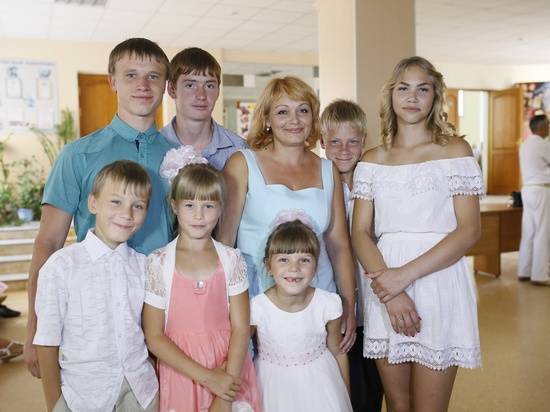 В Волгоградской области 96% детей-сирот разобрали по семьям