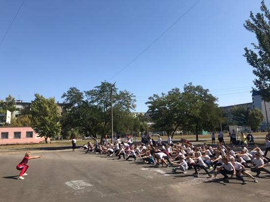 Диана Джигарос провела в Волгоградской области зарядку со школьниками