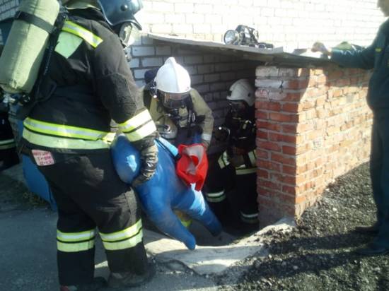 В Волгограде огнеборцы отработали навыки в условиях сильной задымленности