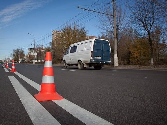 В Волжском завершаются работы в рамках нацпроекта «Безопасные и качественные автомобильные дороги»