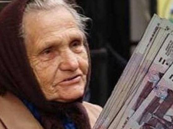 Волгоградская пенсионерка решила поиграть на бирже и отдала мошенникам больше 700 тысяч рублей