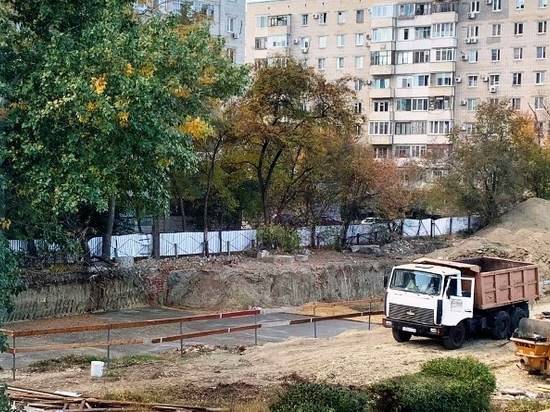 В Волгограде приступили к очередному этапу строительства спортшколы по волейболу