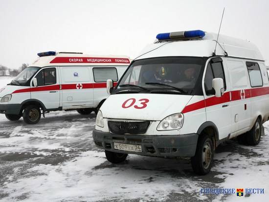 Трехлетний ребенок попал в больницу из-за аварии в Волгограде