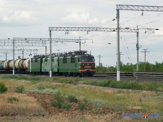 В Волгоградском регионе до 11 августа закрыли два железнодорожных переезда
