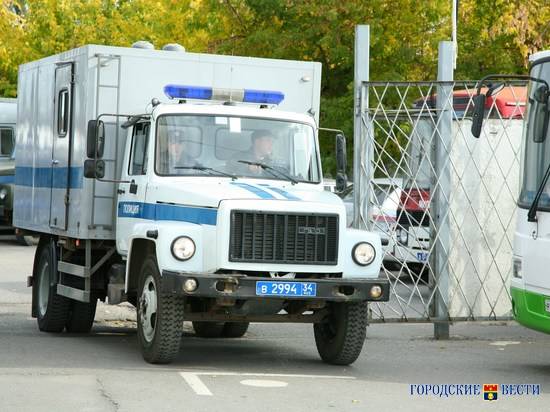 Гоп-стоп по-волгоградски: в центре города задержали троих вымогателей