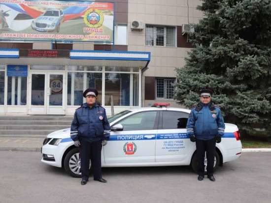 На трассе в Волгоградской области полицейские отогрели замерзшую семью