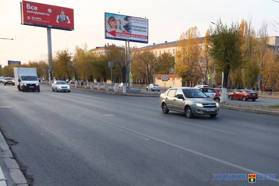 Будущие водители готовятся сдавать экзамен на права по новым правилам в Волгограде