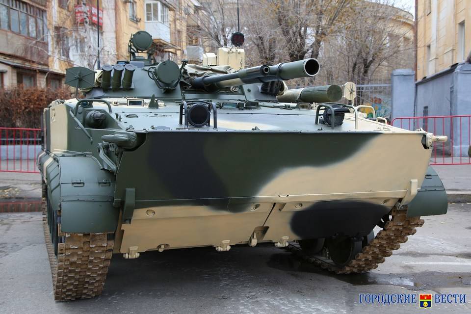Волгоградцы на полигоне Прудбой увидели танковый биатлон АрМИ-2021