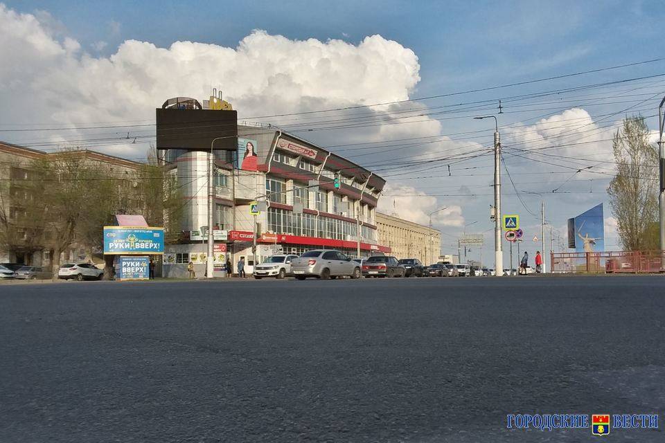 В Волгограде на 7-й Гвардейской обновили два трамвайных переезда