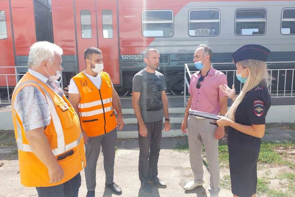Волгоградским школьникам напомнили правила безопасного поведения на железной дороге