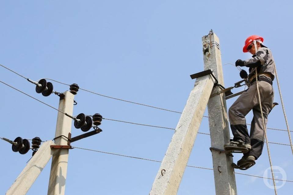 10 декабря в три района Волгограда энергетики прекратят подачу электричества