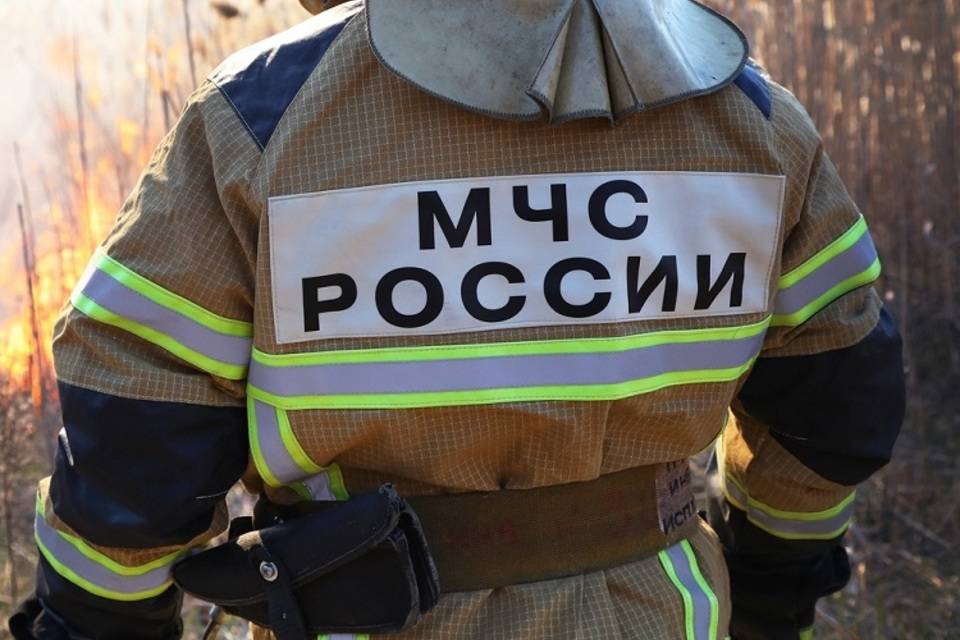 В Дзержинском районе Волгограда сгорела шиномонтажка