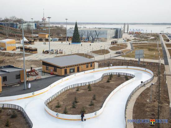В Волгограде в парке Царицынском открылся фестиваль «Зимний пряник - 2021»