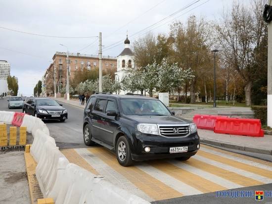В Волгоградской области продолжают обустройство пешеходных переходов
