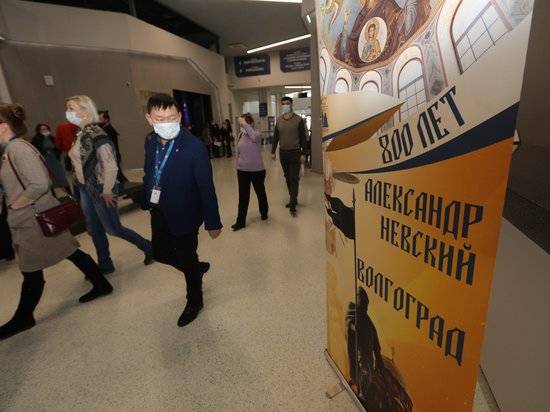 Участники всероссийского конкурса «Учитель года» первыми увидели выставку «Фронтовой портрет. Судьба солдата»