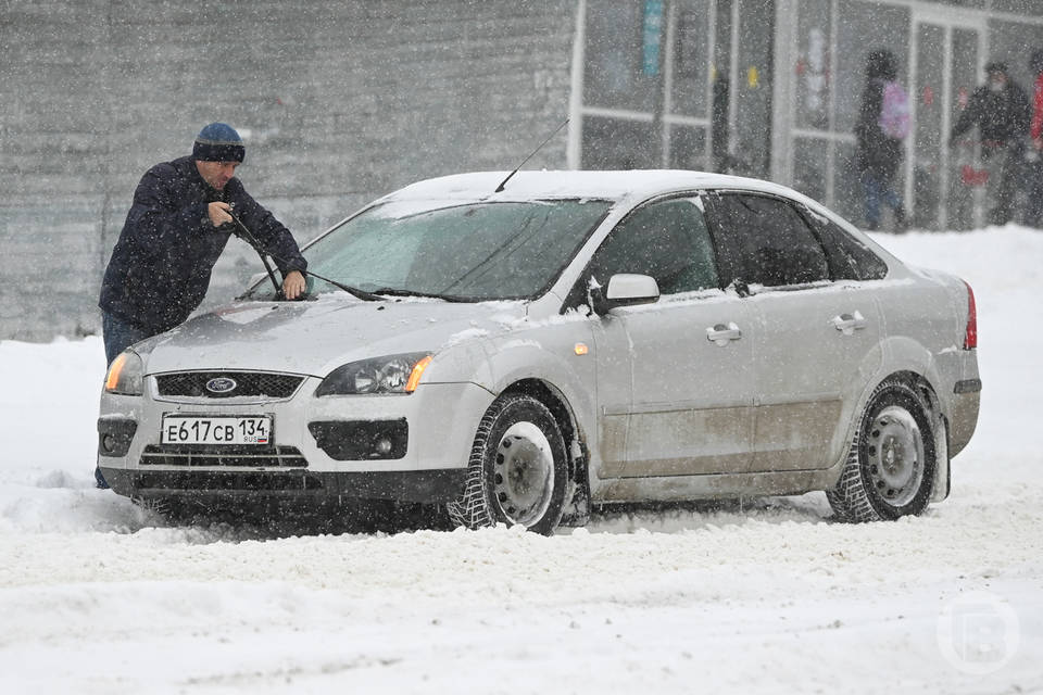 Снегопад озолотил волгоградских таксистов