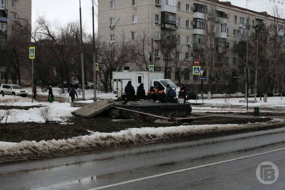 На юге Волгограда дома и соцобъекты остались без тепла и горячей воды
