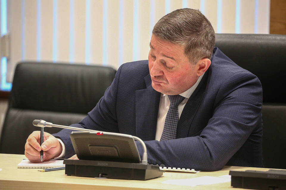 Андрей Бочаров подписал новое постановление по COVID-19