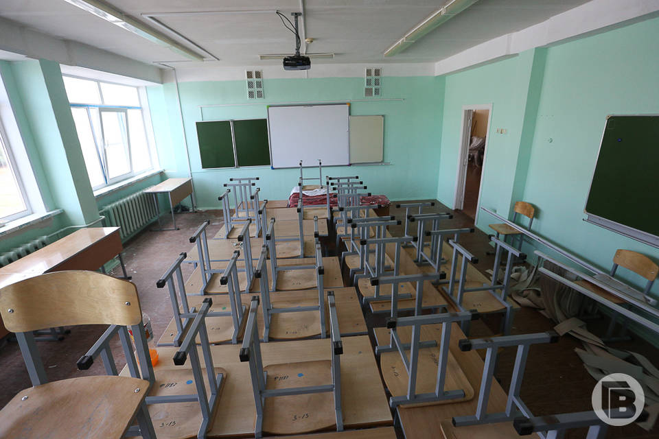 Для новой школы на юге Волгограда закупят мебель на 10 миллионов рублей