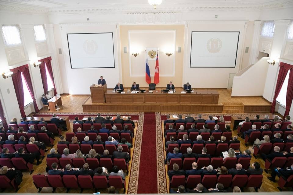 «Нужны нестандартные решения»: губернатор Волгоградской области усилил состав Оперативного штаба региона