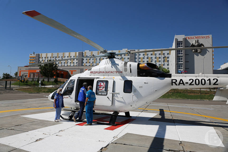 100 пациентов доставил вертолет санавиации из отдаленных районов Волгоградской области