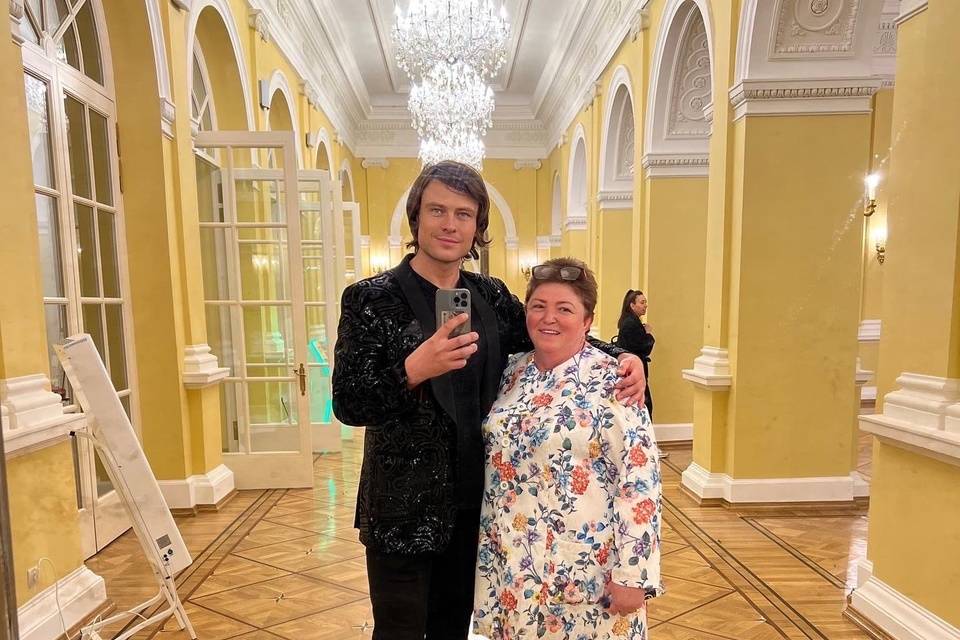 Мать Прохора Шаляпина после суда побывала с сыном в Малом театре