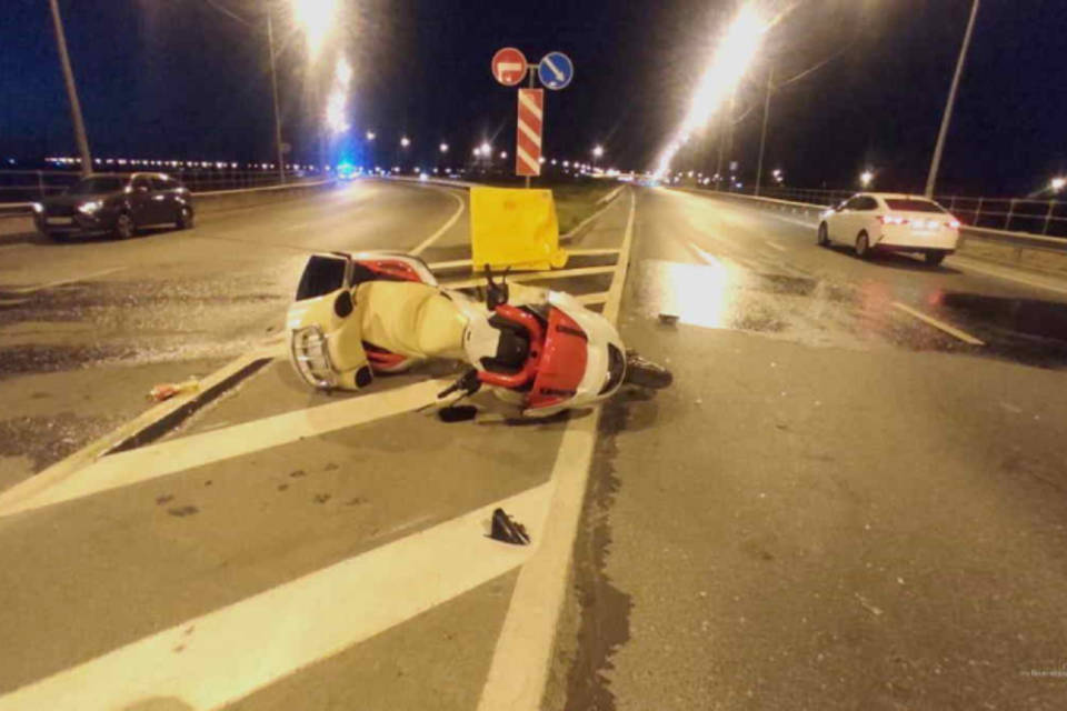 В Волгоградской области мотоциклист погиб в ДТП вместе с пассажиром
