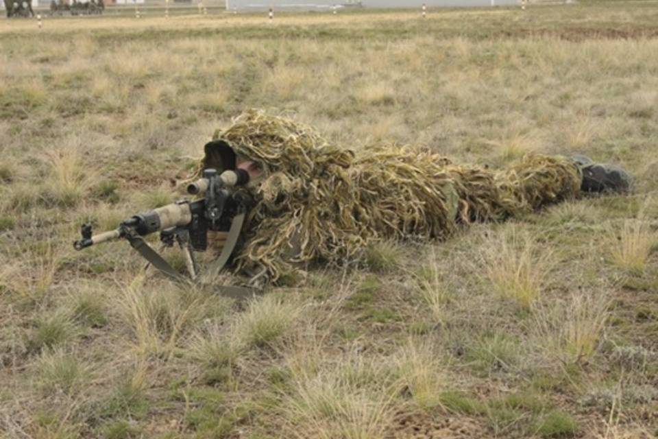 Под Волгоградом гранатометчики и снайперы проходят подготовку