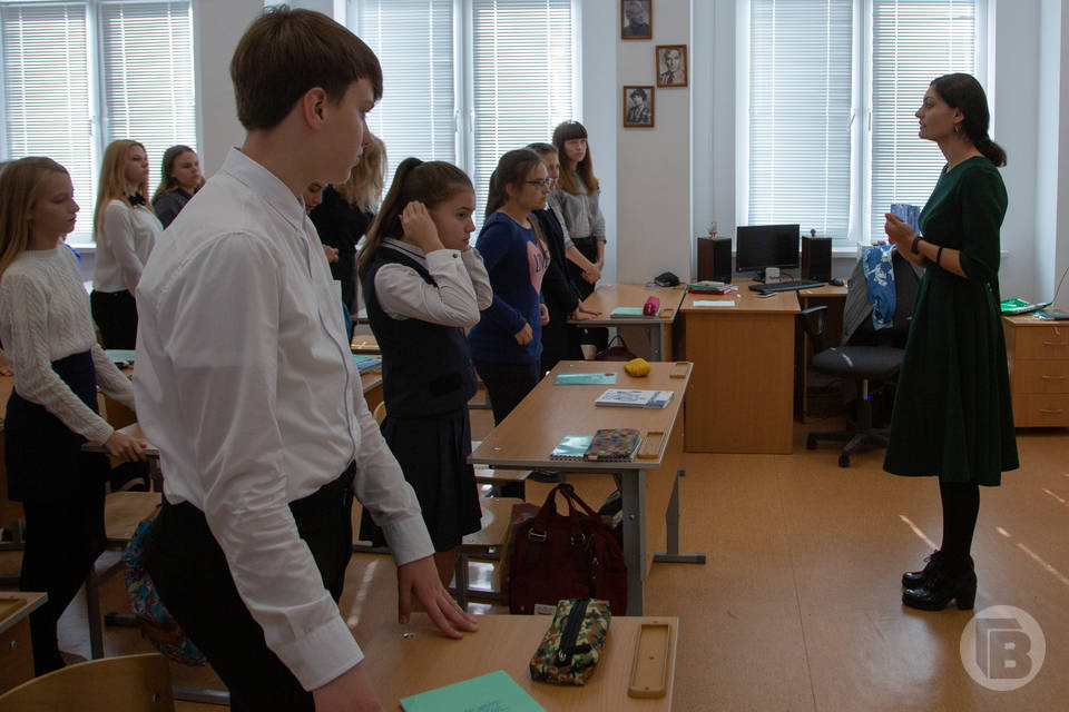Волгоградским учителям добавят денег за классное руководство