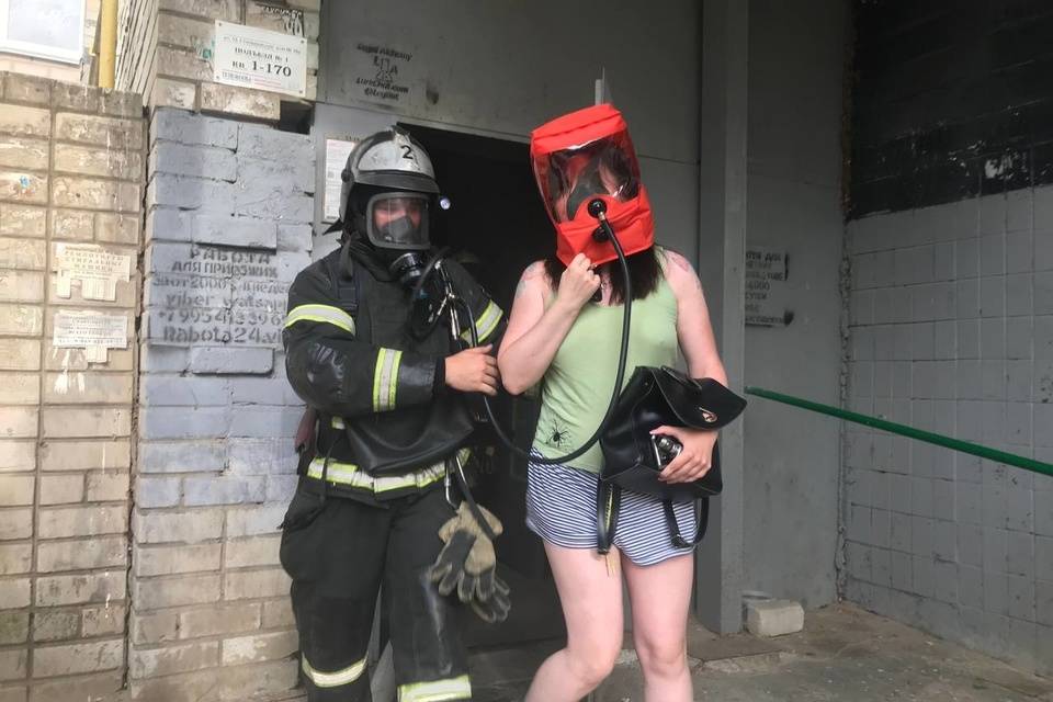 В Волгограде загорелось бывшее общежитие, в котором ранее погибли два человека